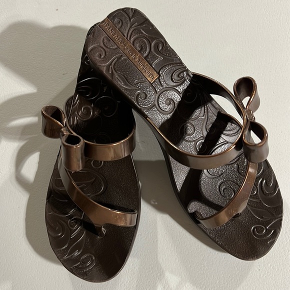 Ipanema wedge with bow sandals - Picture 1 of 9